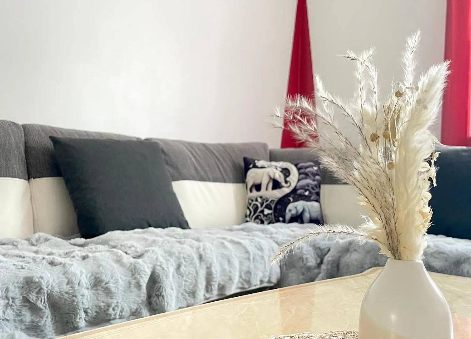 Westfield Gardens - 3 Bedroom Apartment Goodmayes