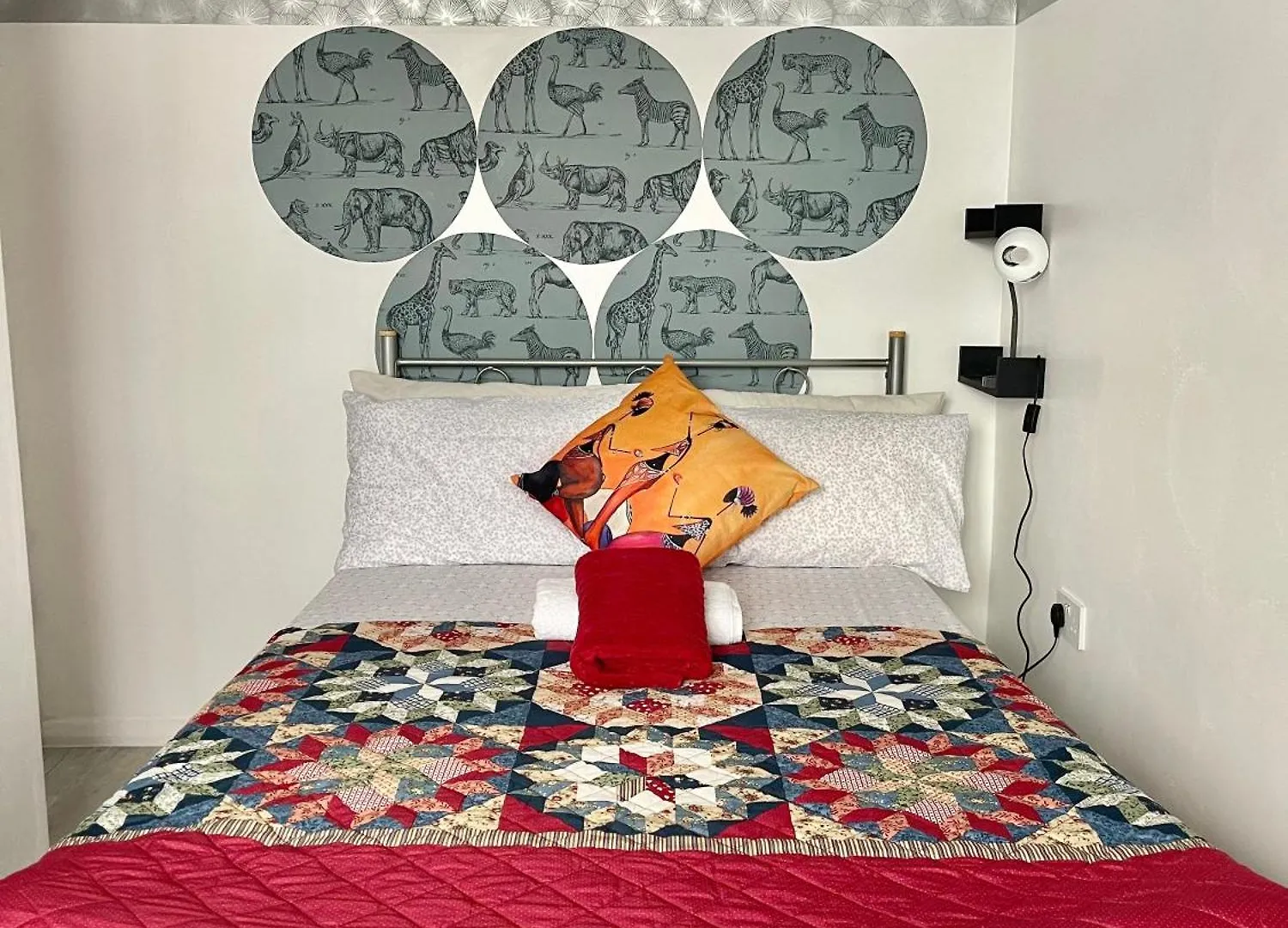 Westfield Gardens - 3 Bedroom Apartment Goodmayes United Kingdom